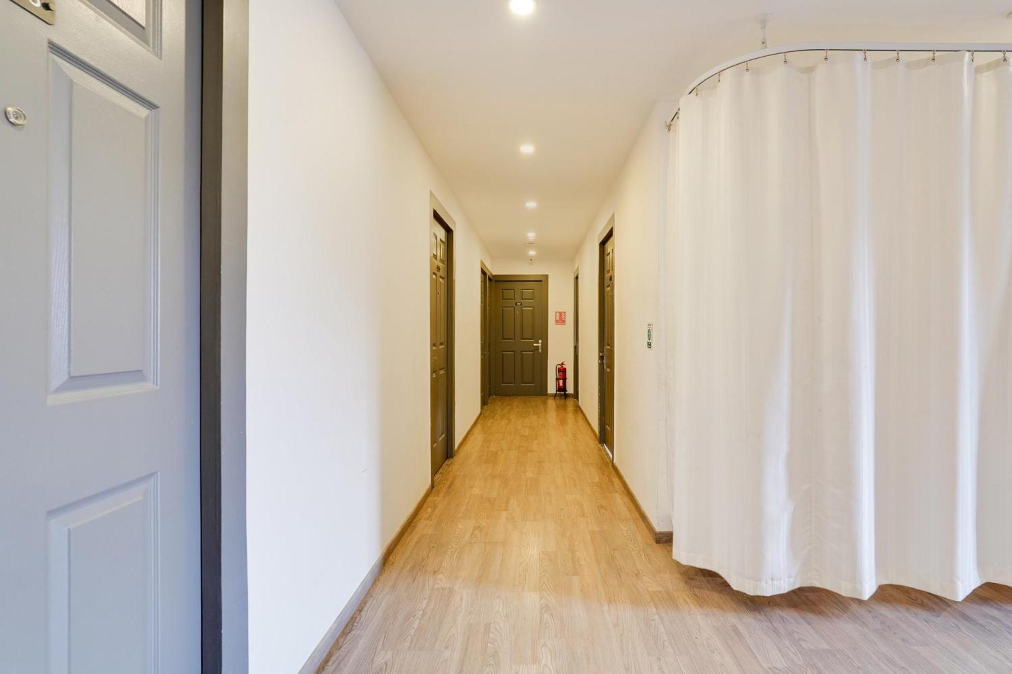 Super Townhouse Btm Layout Near Madiwala Lake Formerly Q Rooms Bangalore Exterior foto
